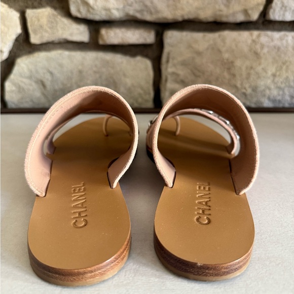 CHANEL Pink Velvet Slide Sandals with Chain and CC Logo - Picture 6 of 10